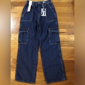 Relaxed Fit Blue Jeans with Durable Denim and Contrast Stitching